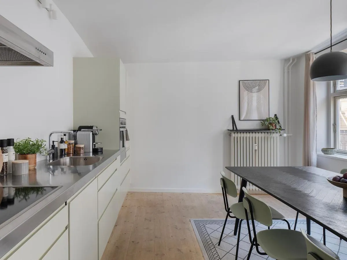 Sanders Main - Popular Two-Bedroom Duplex Apartment Next To Magical Nyhavn Köpenhamn