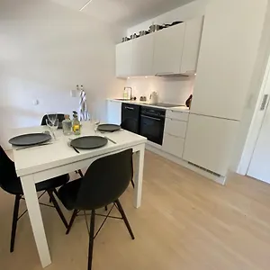 With Balcony, Free Parking & Elevator Kopenhagen