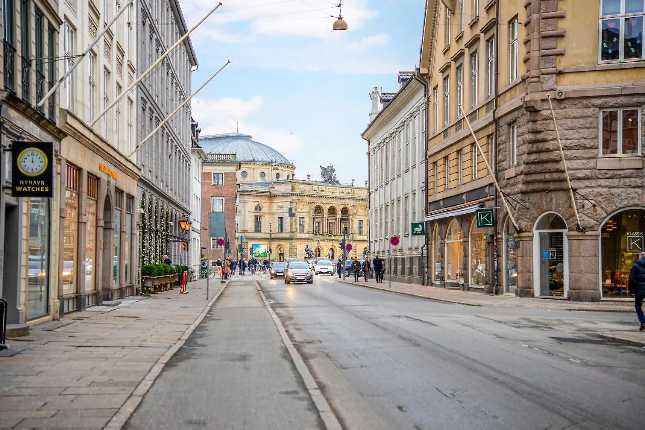 Sanders Main - Popular Two-Bedroom Duplex Apartment Next To Magical Nyhavn Copenhagen Denmark