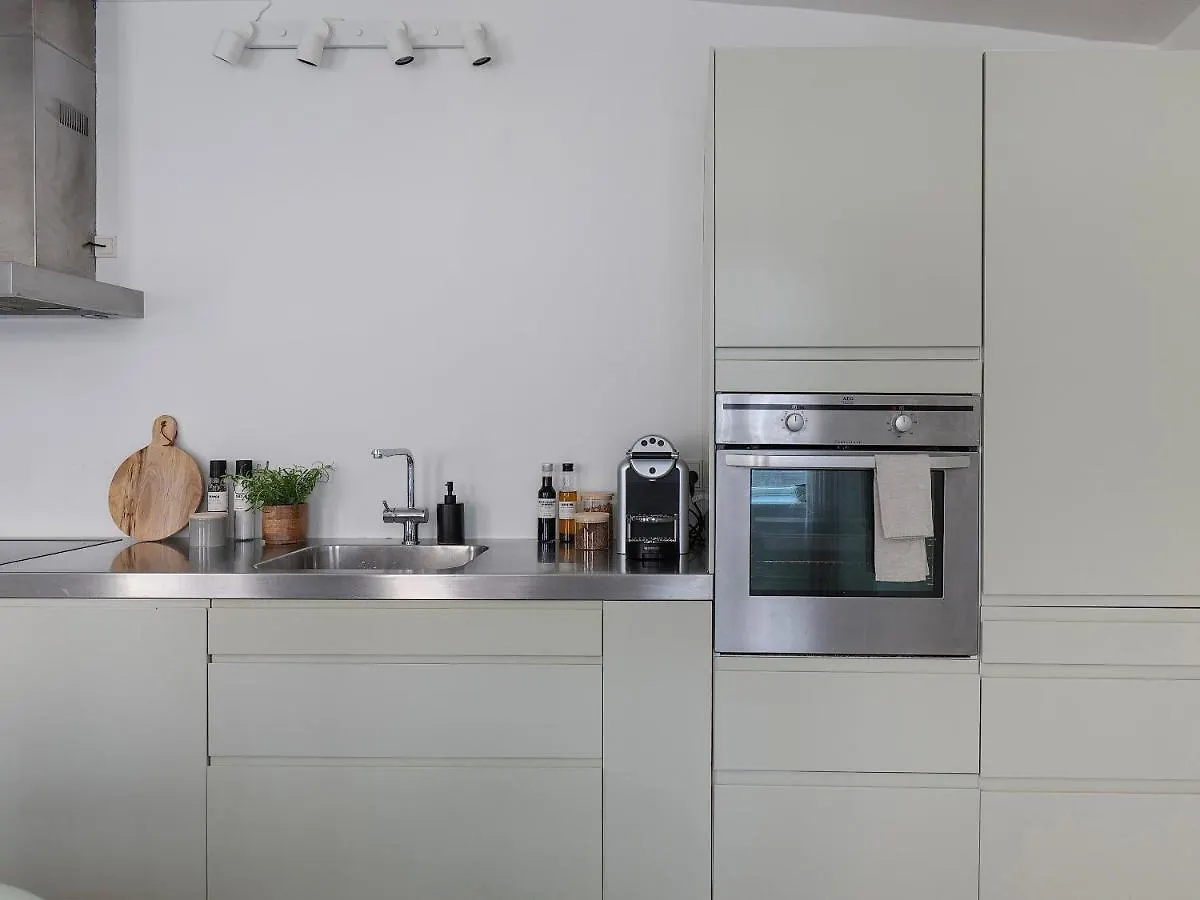 Sanders Main - Popular Two-Bedroom Duplex Apartment Next To Magical Nyhavn Copenhagen